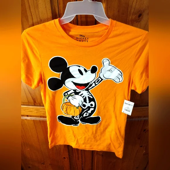 Disney's Mickey Mouse skeleton Halloween short sleeve tee, orange and  black,